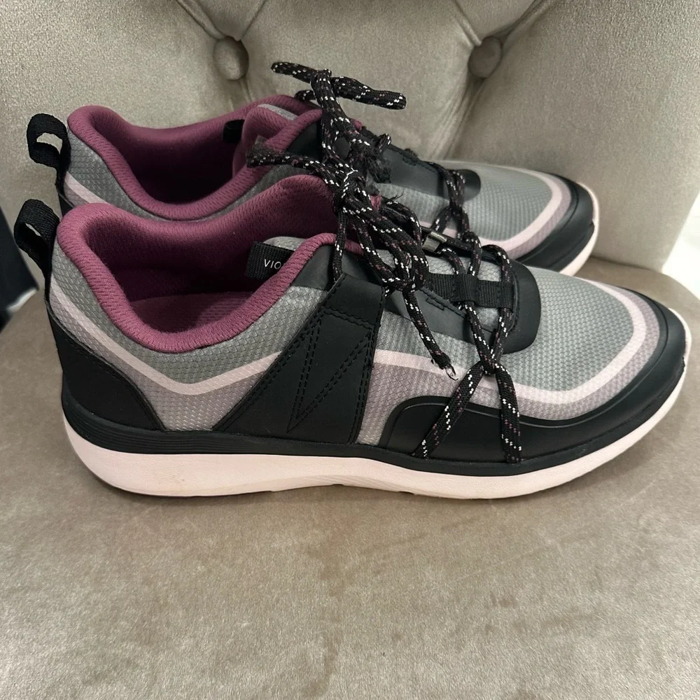 Vionic Austyn Active Sneaker Tennis Shoes Women’s 9.5 Black Purple Comfort EEUC!